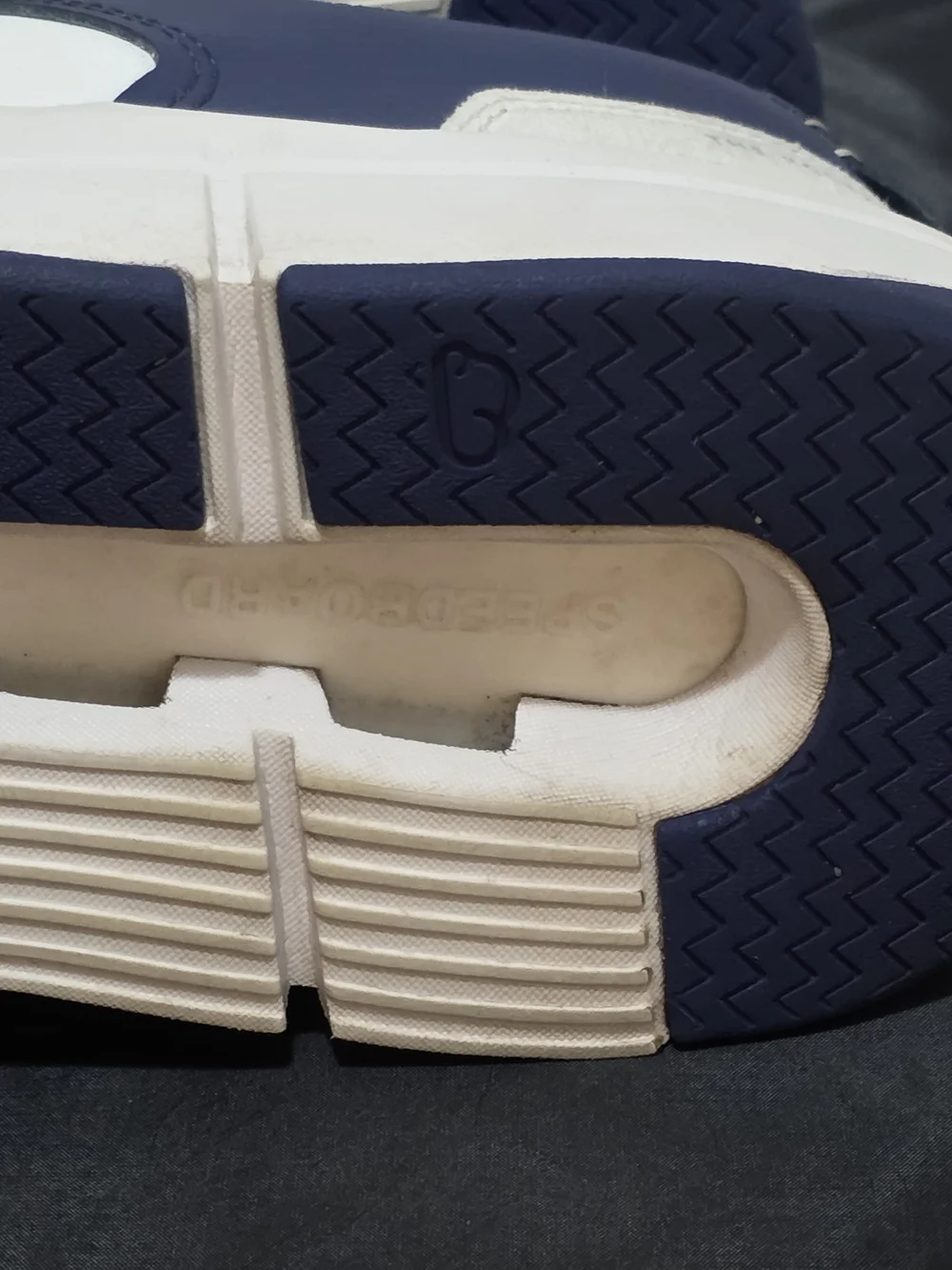 On Cloud The Roger Clubhouse Casual Shoes White / Acai Blue Sz 12 3MF10541534